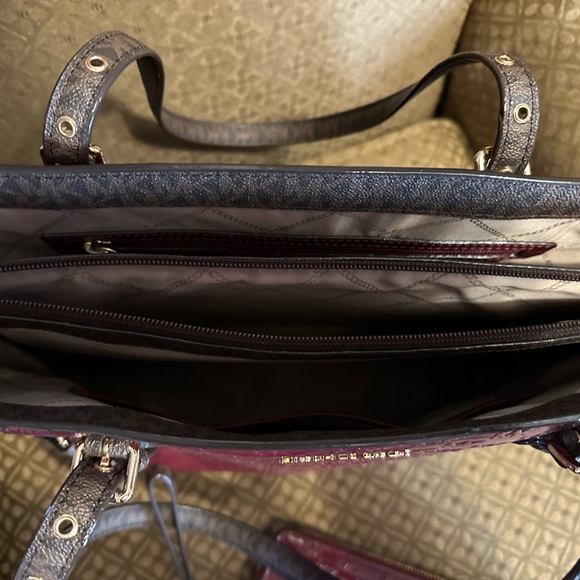 Authentic Michael Kors handbag (no wallet) Brown/Cranberry - Picture 2 of 3